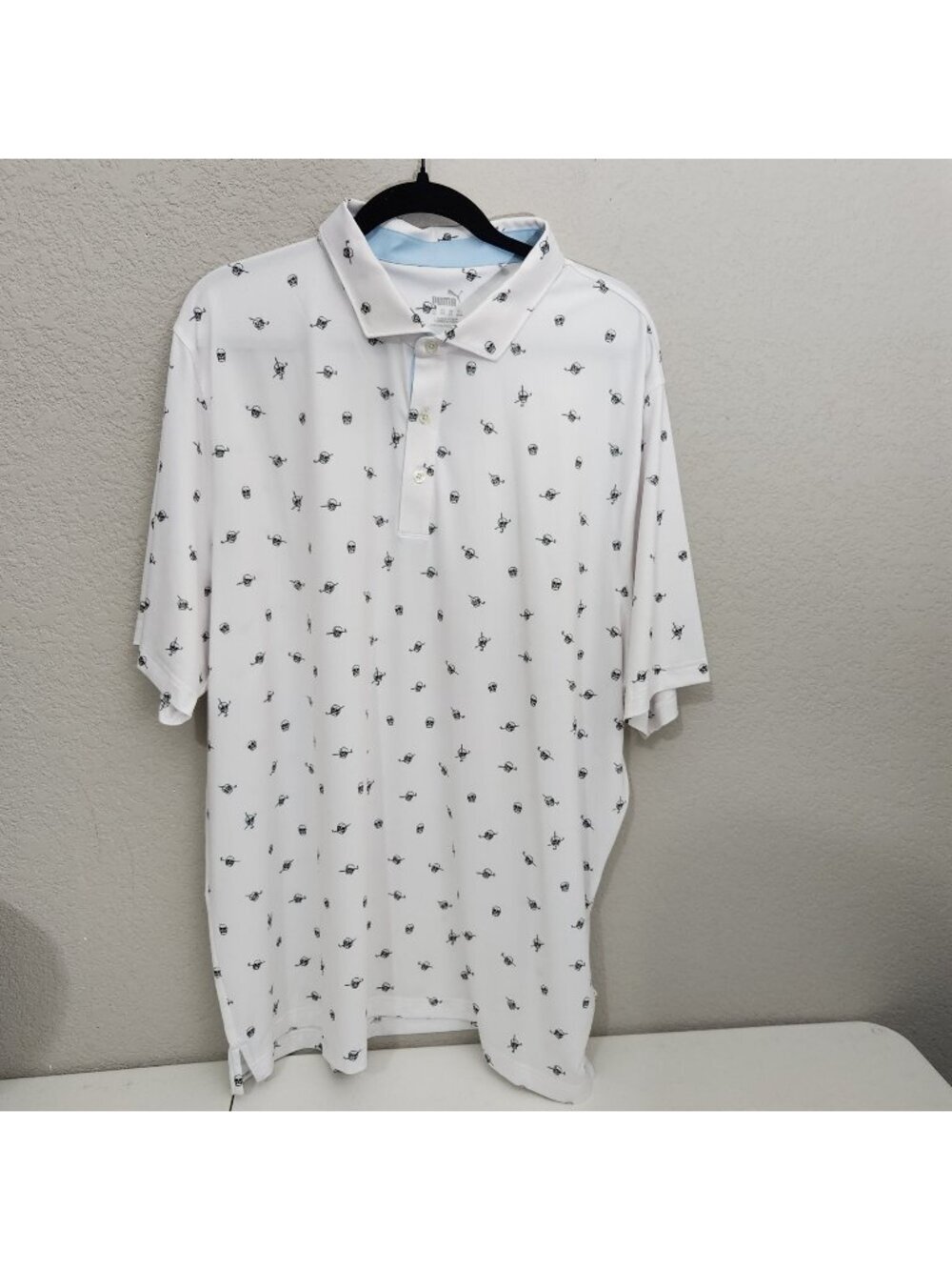 Mens 3XL White Golf Polo Shirt W/ Skull & Crossbones Print